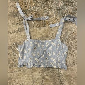 Altar’d State flower crop top size medium